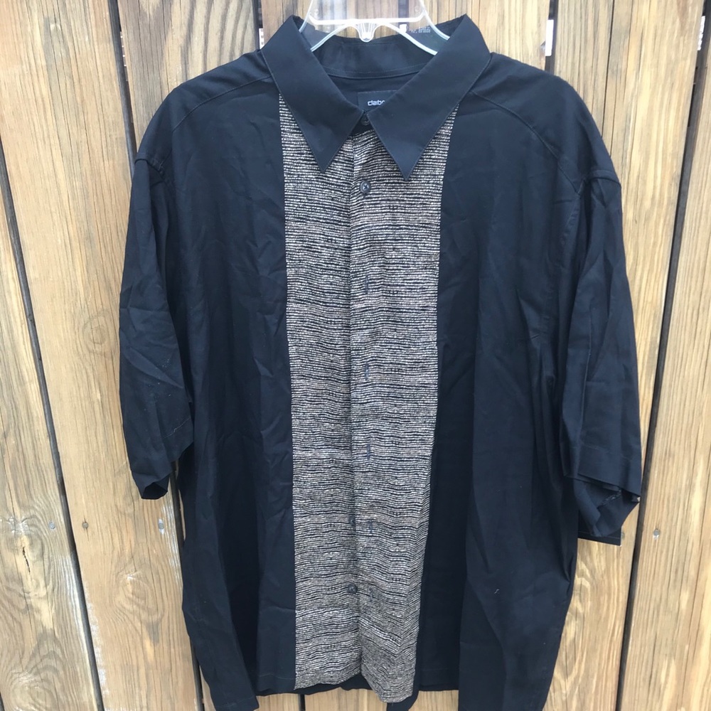 Claiborne Men’s Short Sleeve Button Down
